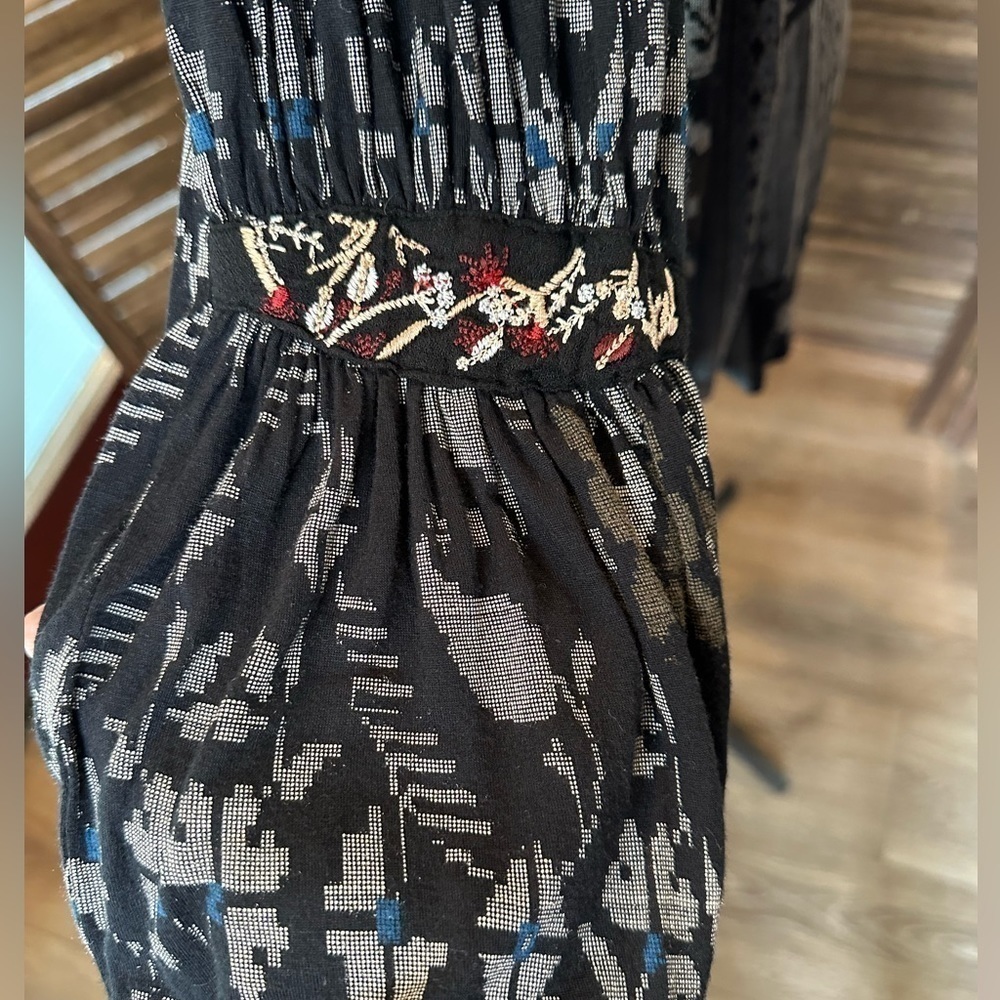 Lucky Brand Boho Witchy Embroidered Top - Picture 4 of 14